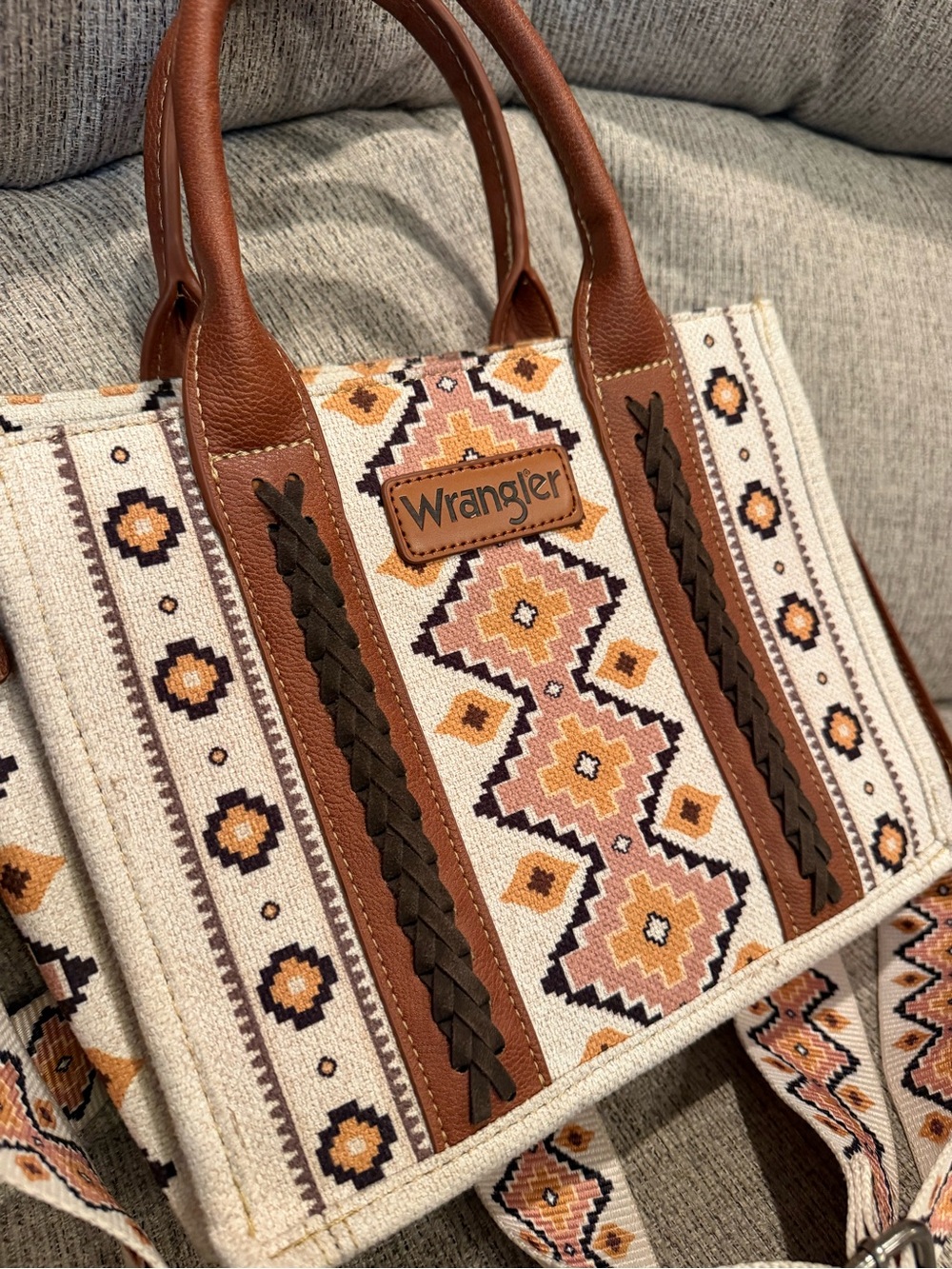 Wrangler Aztec Patterned Canvas Crossbody Bag in Cream and Tan - Picture 12 of 12